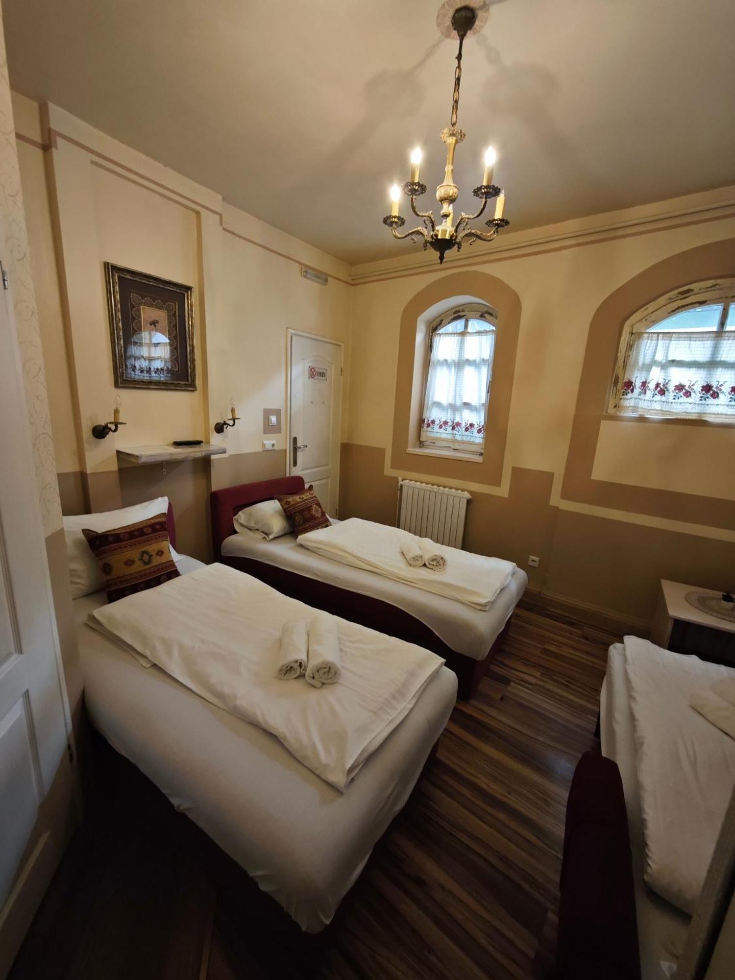 Guesthouse Yildiz Sarajevo Exteriör bild