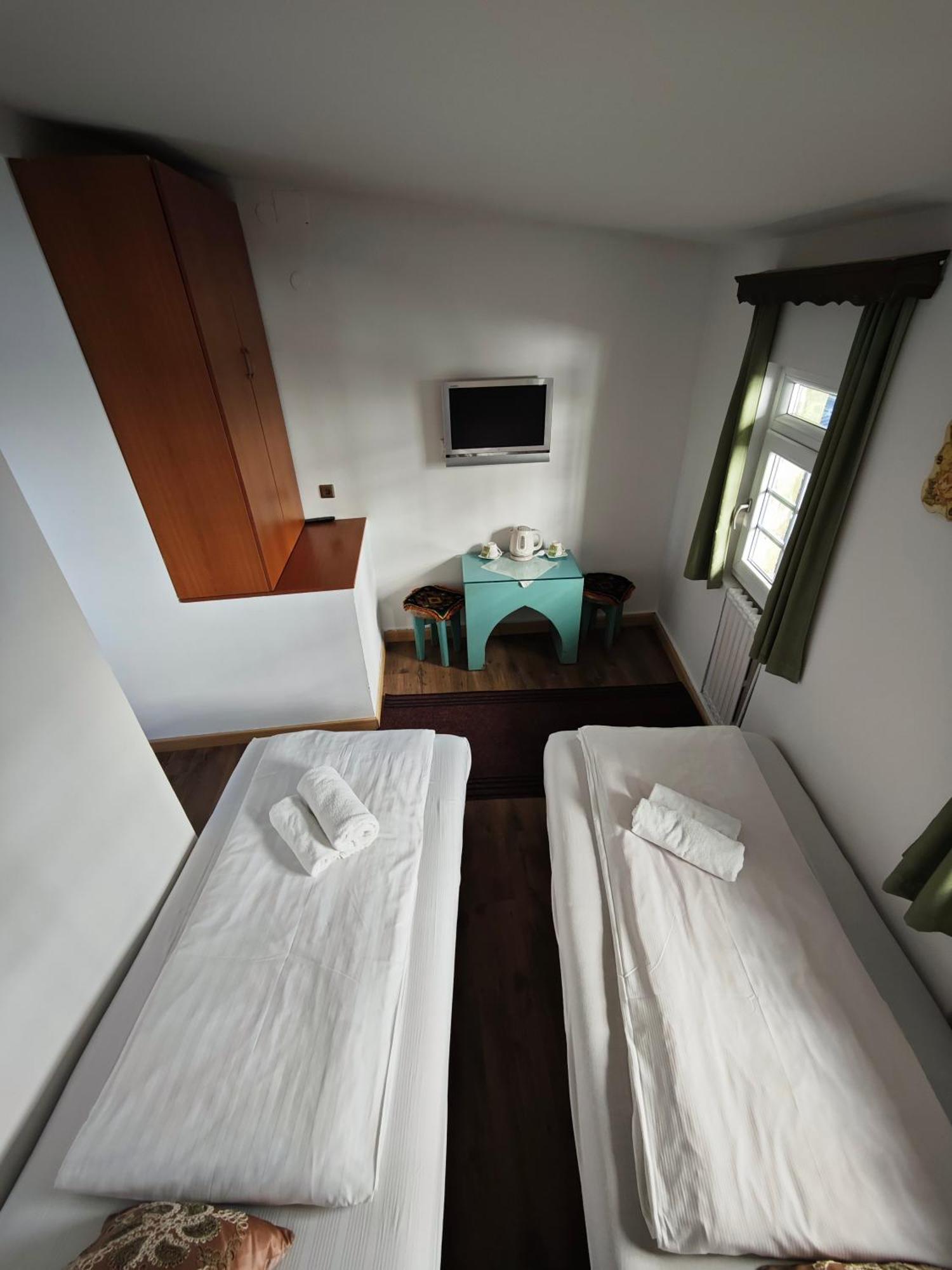 Guesthouse Yildiz Sarajevo Exteriör bild