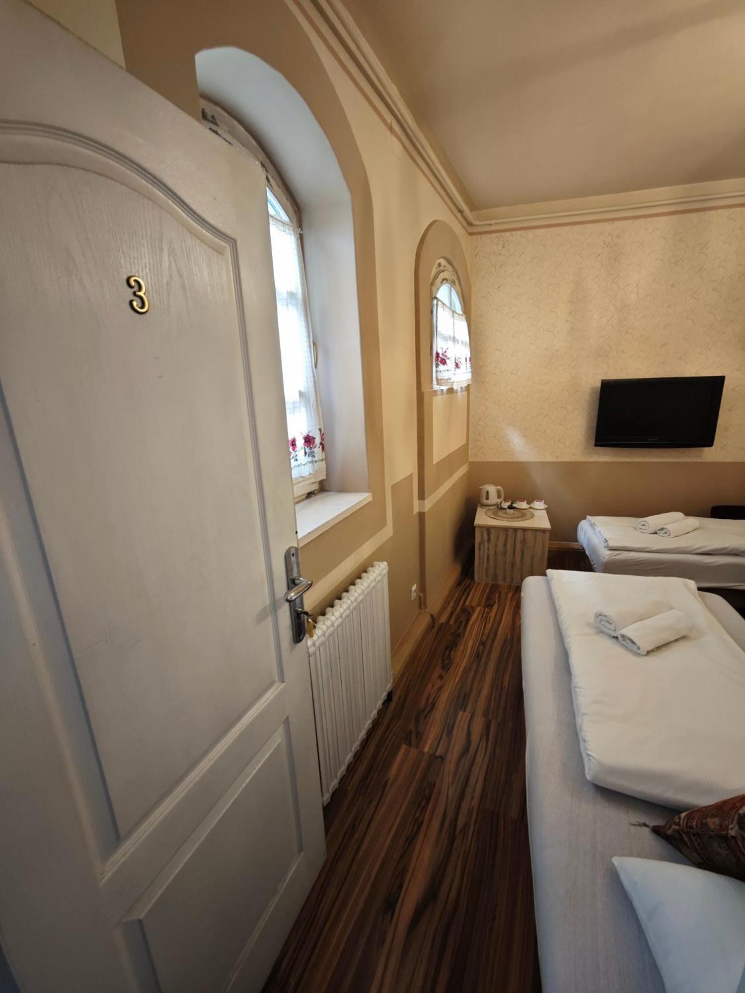 Guesthouse Yildiz Sarajevo Exteriör bild