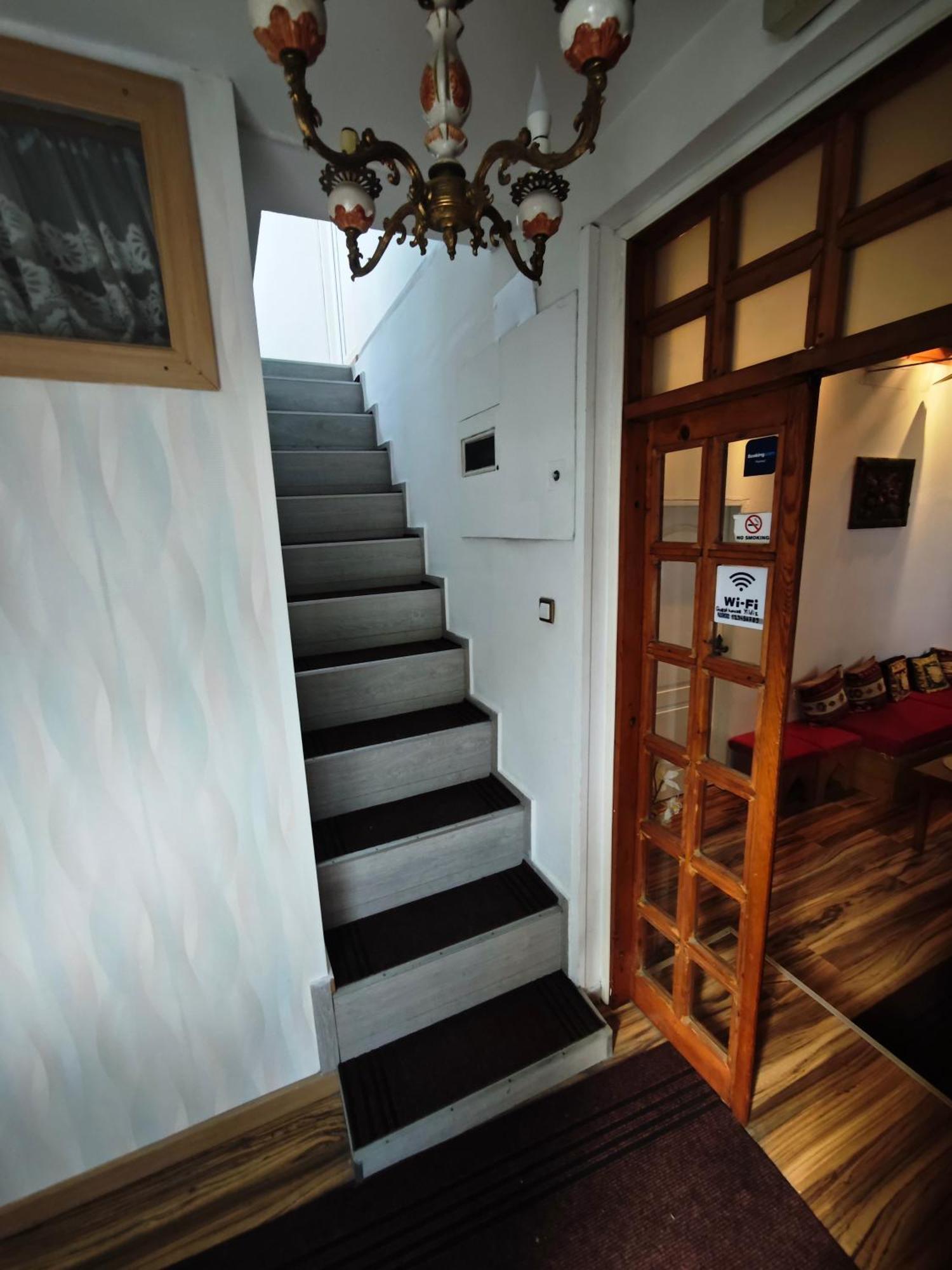 Guesthouse Yildiz Sarajevo Exteriör bild